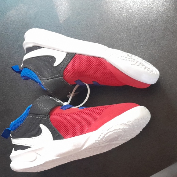 Nike kids sneakers - Picture 3 of 7